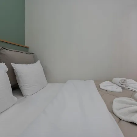 Vibe Family Comfort Апартаменты *